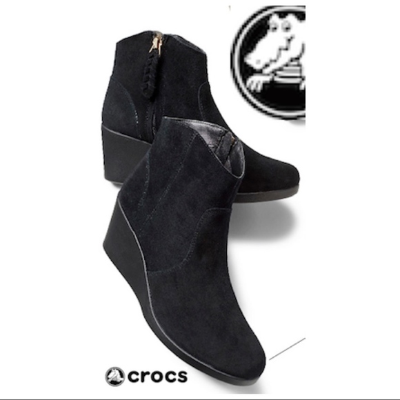 crocs leigh wedge chelsea boot